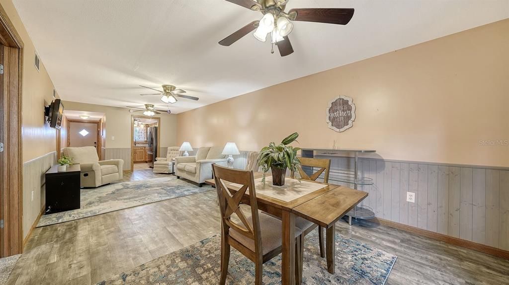 Под контрактом: $115,400 (2 спален, 2 ванн, 960 Квадратных фут)