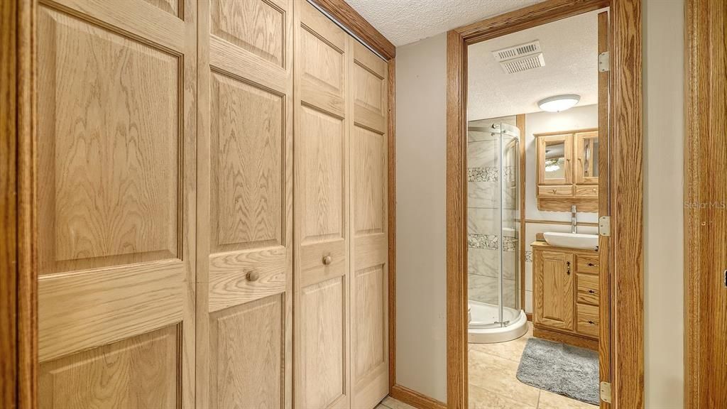 Под контрактом: $115,400 (2 спален, 2 ванн, 960 Квадратных фут)