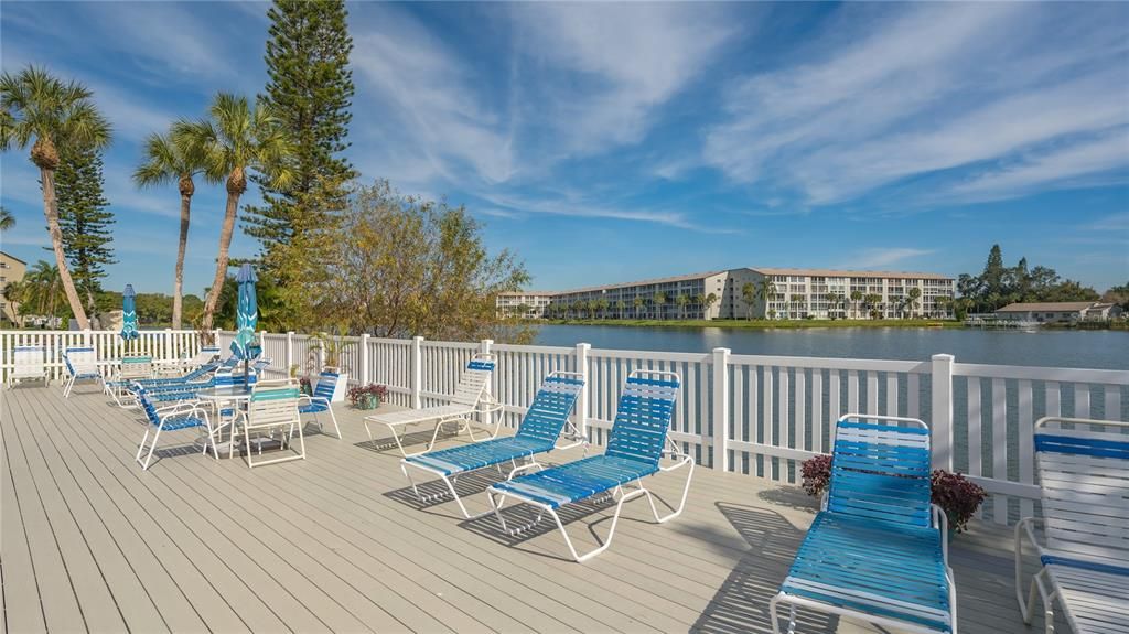 Под контрактом: $115,400 (2 спален, 2 ванн, 960 Квадратных фут)