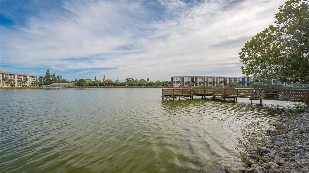 Под контрактом: $115,400 (2 спален, 2 ванн, 960 Квадратных фут)