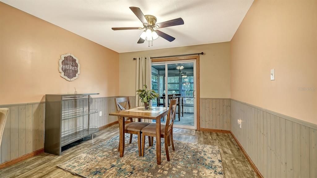 Под контрактом: $115,400 (2 спален, 2 ванн, 960 Квадратных фут)