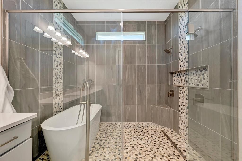 На продажу: $959,066 (4 спален, 3 ванн, 2457 Квадратных фут)