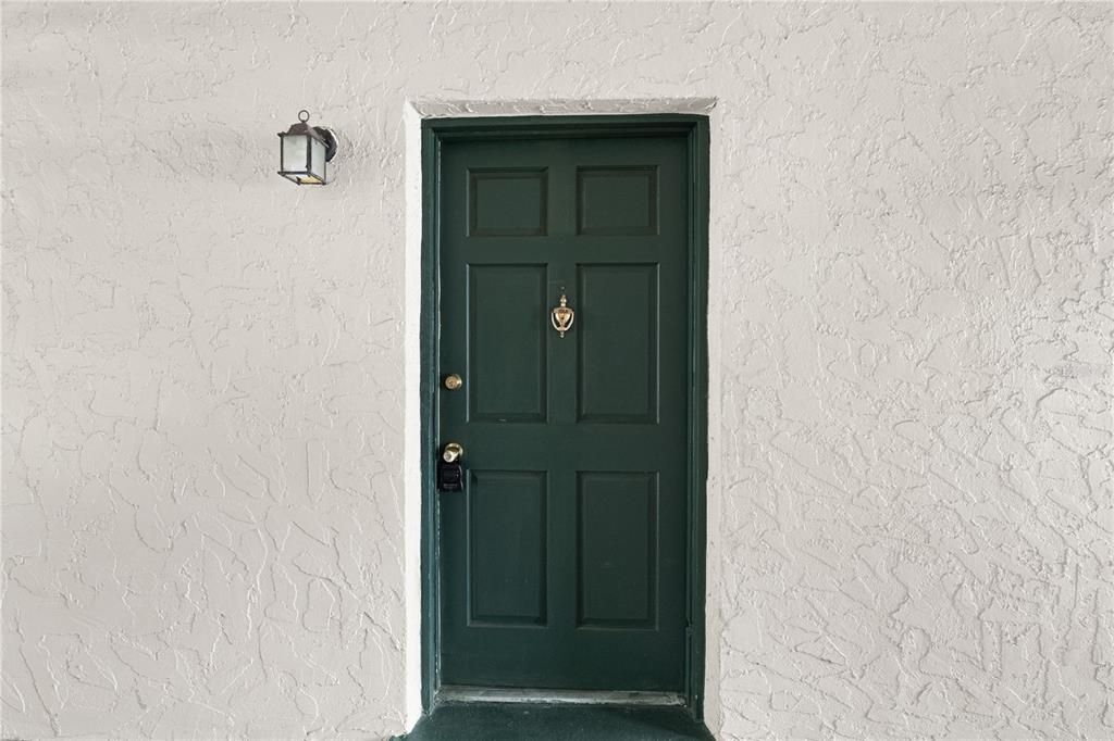 Под контрактом: $139,900 (1 спален, 1 ванн, 760 Квадратных фут)