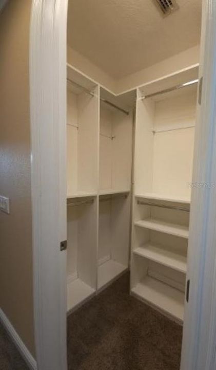 Active With Contract: $3,100 (2 beds, 2 baths, 1605 Square Feet)