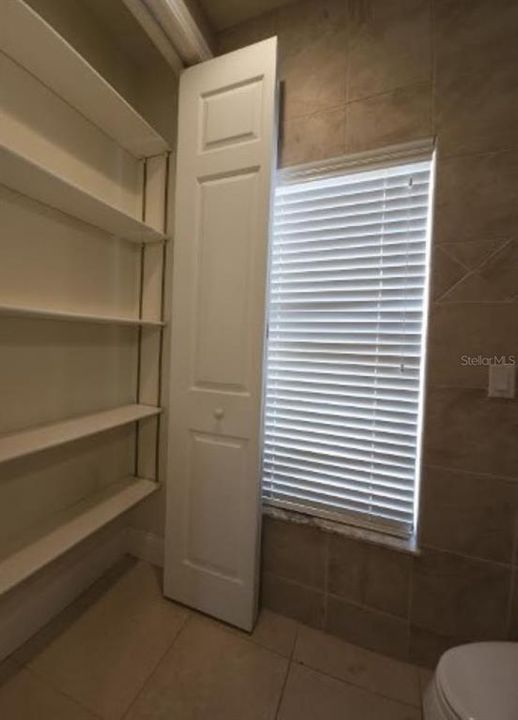 Active With Contract: $3,100 (2 beds, 2 baths, 1605 Square Feet)