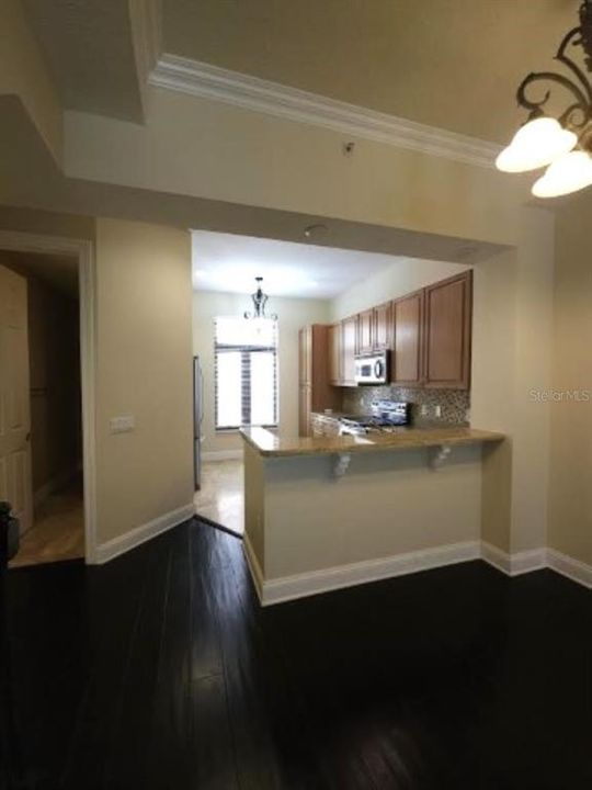 Active With Contract: $3,100 (2 beds, 2 baths, 1605 Square Feet)