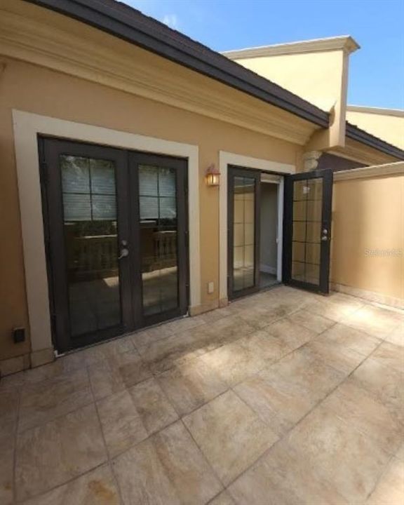 Active With Contract: $3,100 (2 beds, 2 baths, 1605 Square Feet)