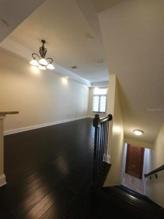 Active With Contract: $3,100 (2 beds, 2 baths, 1605 Square Feet)