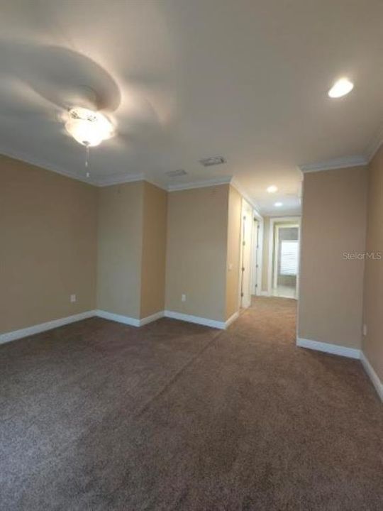 Active With Contract: $3,100 (2 beds, 2 baths, 1605 Square Feet)