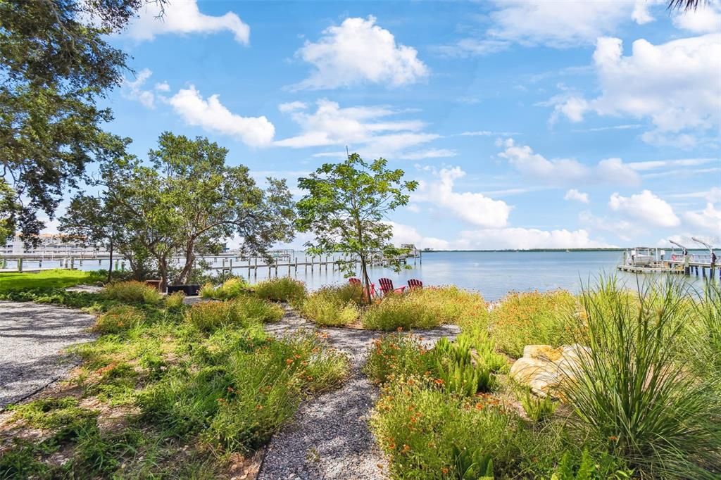 На продажу: $3,750,000 (2 спален, 3 ванн, 2365 Квадратных фут)