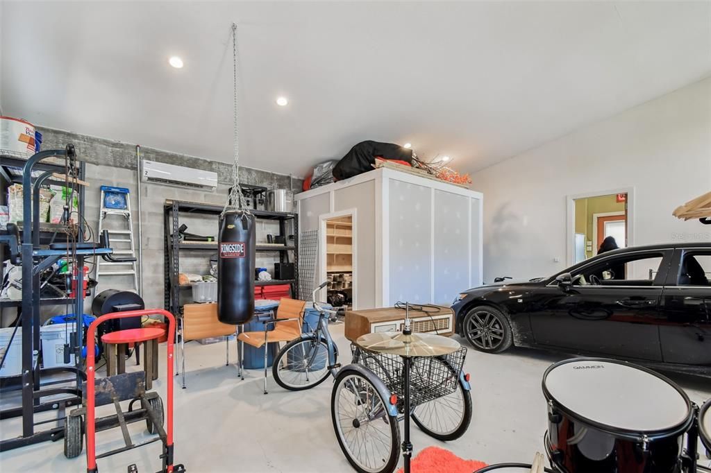 На продажу: $3,750,000 (2 спален, 3 ванн, 2365 Квадратных фут)