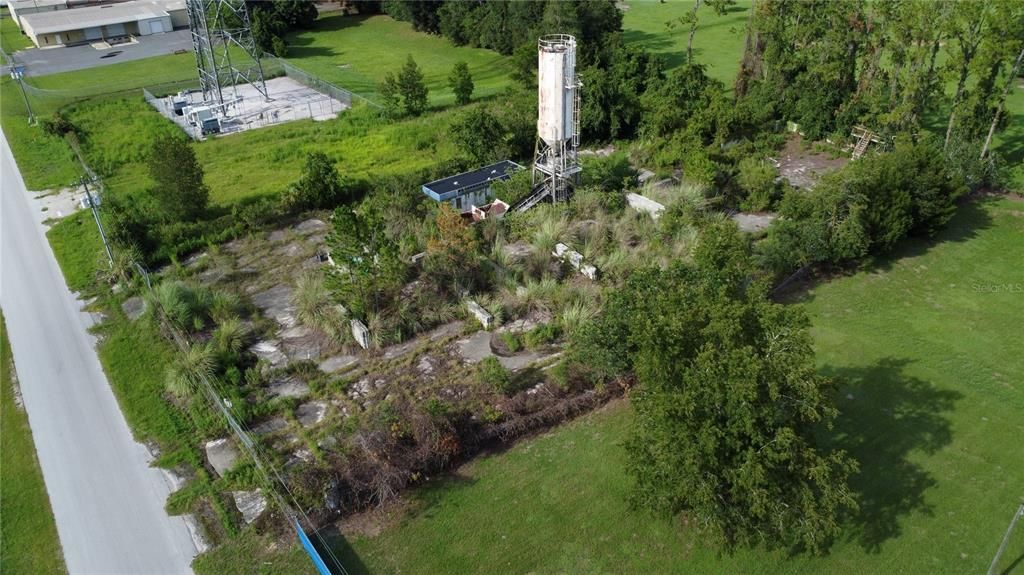 На продажу: $515,000 (1.03 acres)