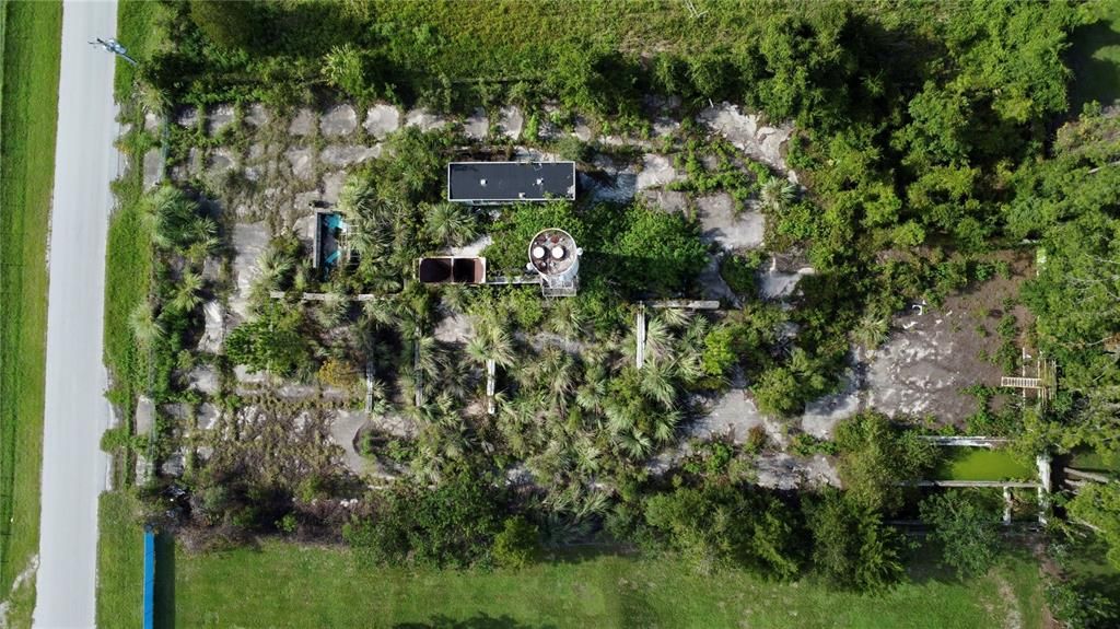 На продажу: $515,000 (1.03 acres)