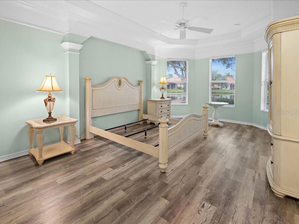 Active With Contract: $460,000 (3 beds, 2 baths, 2088 Square Feet)