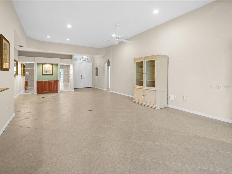 Active With Contract: $460,000 (3 beds, 2 baths, 2088 Square Feet)