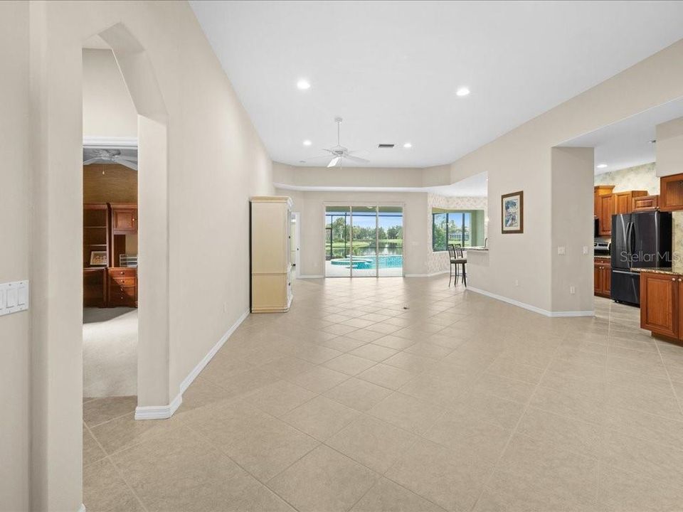 Active With Contract: $460,000 (3 beds, 2 baths, 2088 Square Feet)