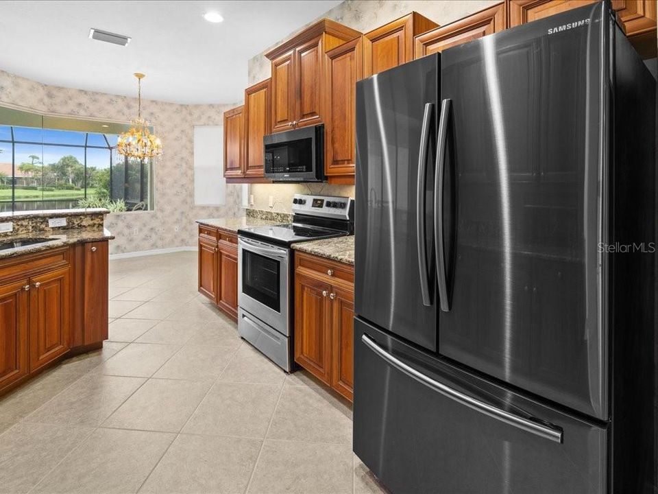 Active With Contract: $460,000 (3 beds, 2 baths, 2088 Square Feet)