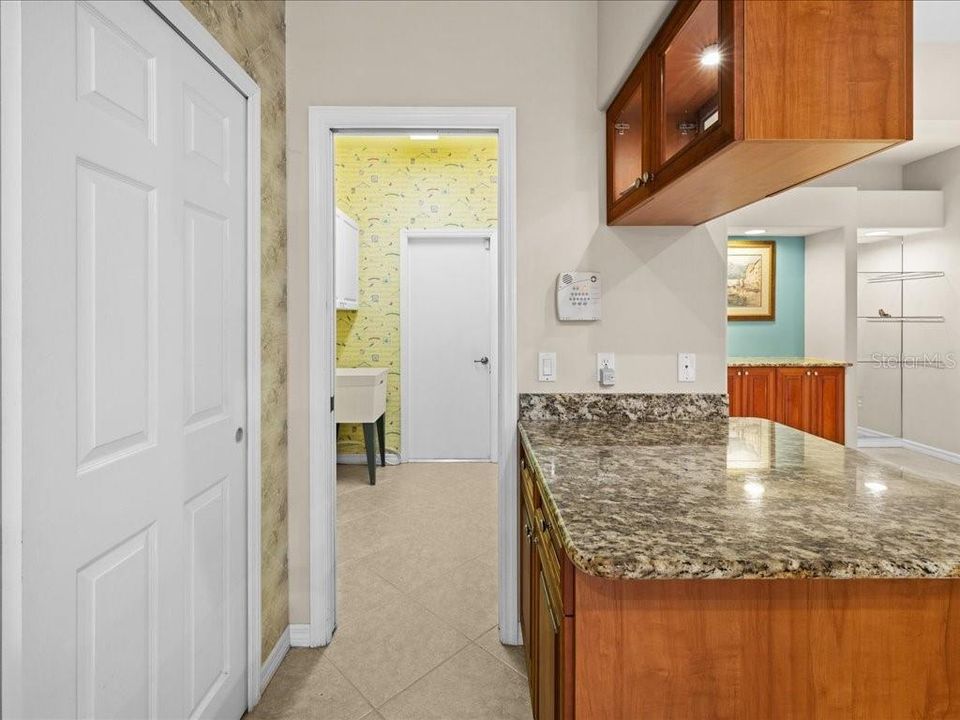 Active With Contract: $460,000 (3 beds, 2 baths, 2088 Square Feet)