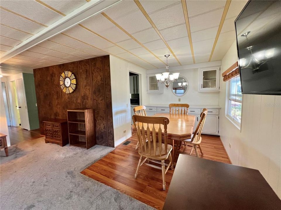 На продажу: $99,900 (2 спален, 2 ванн, 960 Квадратных фут)