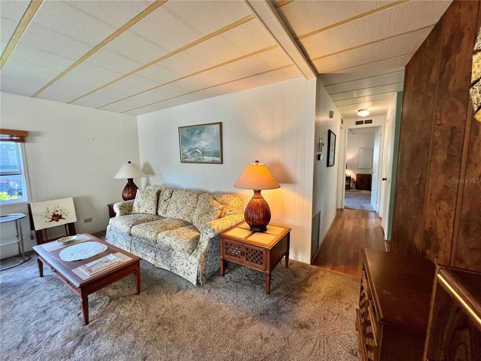 На продажу: $99,900 (2 спален, 2 ванн, 960 Квадратных фут)