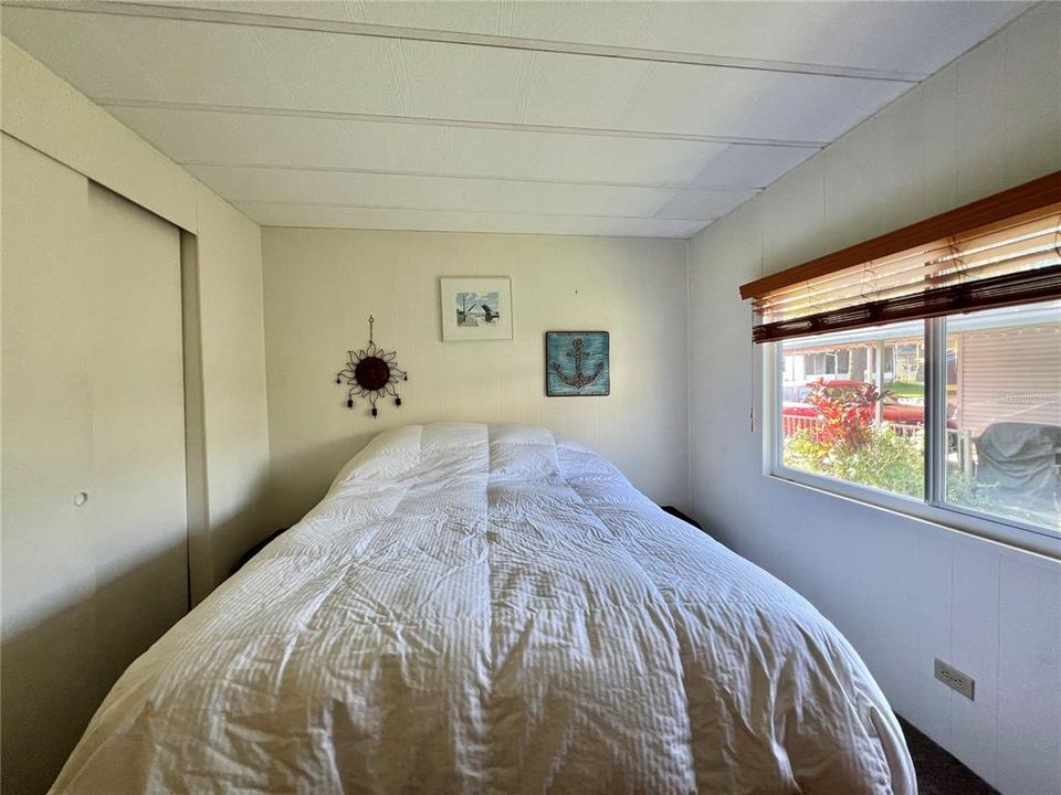 На продажу: $99,900 (2 спален, 2 ванн, 960 Квадратных фут)