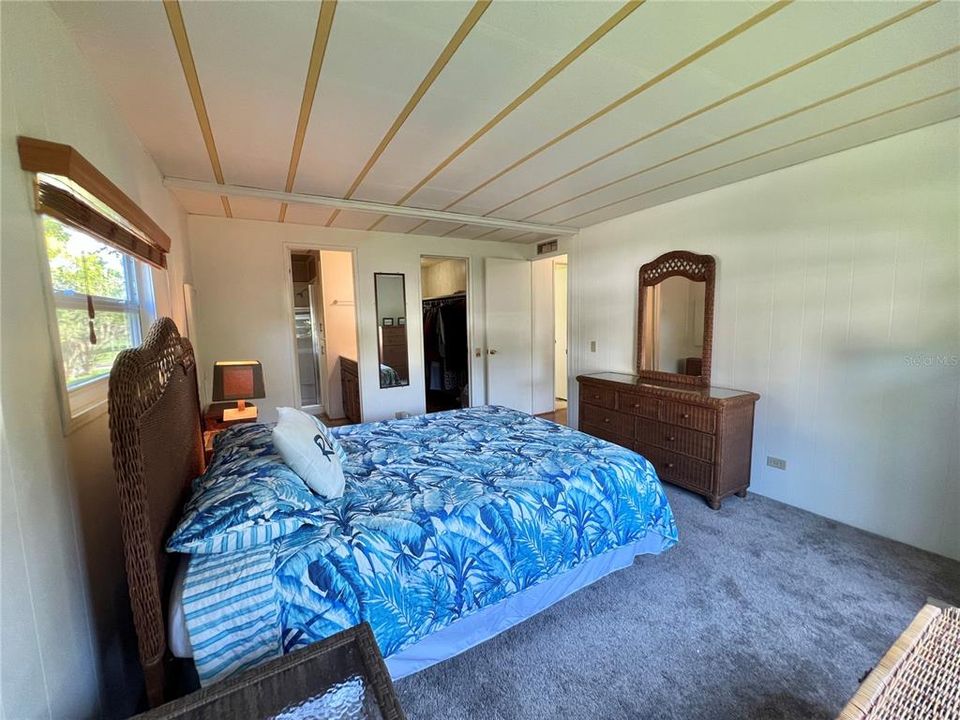 На продажу: $99,900 (2 спален, 2 ванн, 960 Квадратных фут)