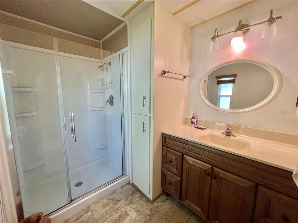 На продажу: $99,900 (2 спален, 2 ванн, 960 Квадратных фут)