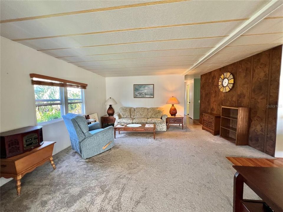 На продажу: $99,900 (2 спален, 2 ванн, 960 Квадратных фут)