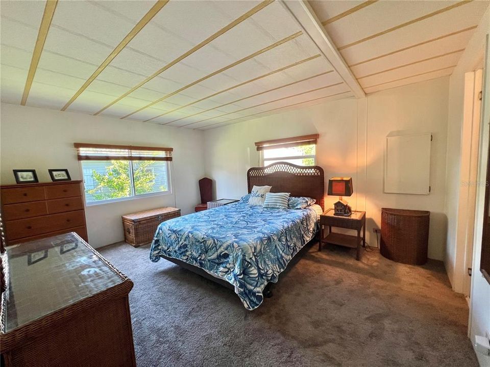 На продажу: $99,900 (2 спален, 2 ванн, 960 Квадратных фут)