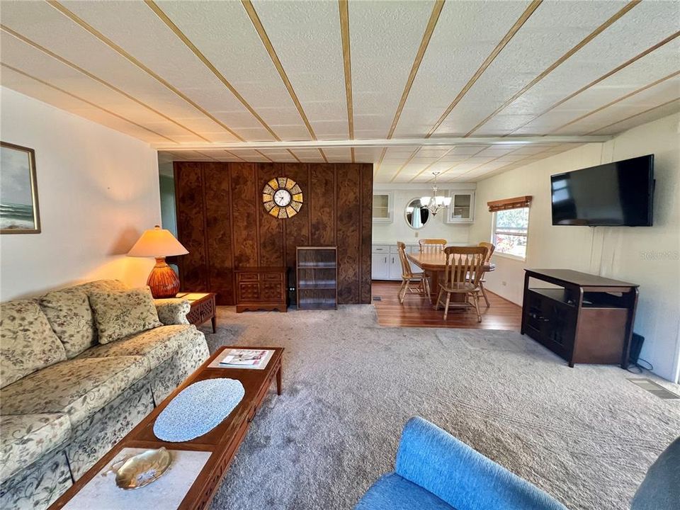 На продажу: $99,900 (2 спален, 2 ванн, 960 Квадратных фут)