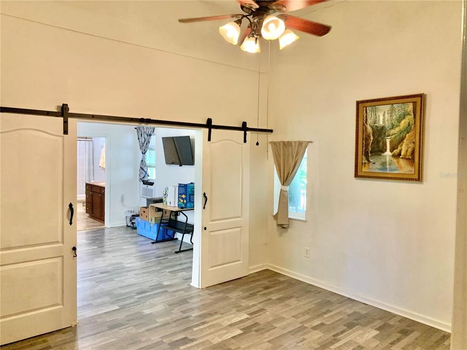 待售: $560,000 (4 贝兹, 3 浴室, 3024 平方英尺)