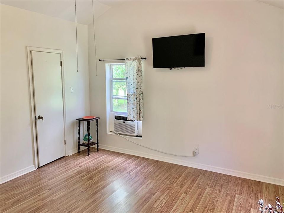 待售: $560,000 (4 贝兹, 3 浴室, 3024 平方英尺)