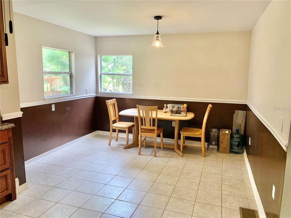 待售: $560,000 (4 贝兹, 3 浴室, 3024 平方英尺)