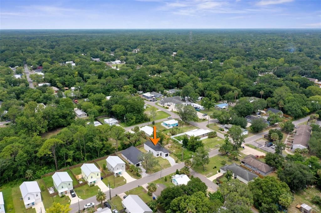 合同活跃: $335,000 (3 贝兹, 3 浴室, 1180 平方英尺)