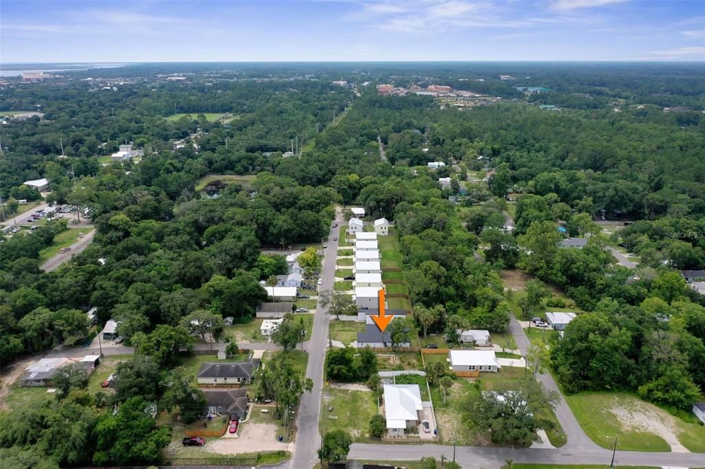 合同活跃: $335,000 (3 贝兹, 3 浴室, 1180 平方英尺)