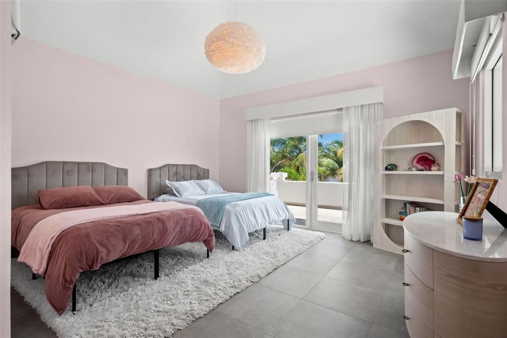 待售: $8,300,000 (9 贝兹, 9 浴室, 7881 平方英尺)