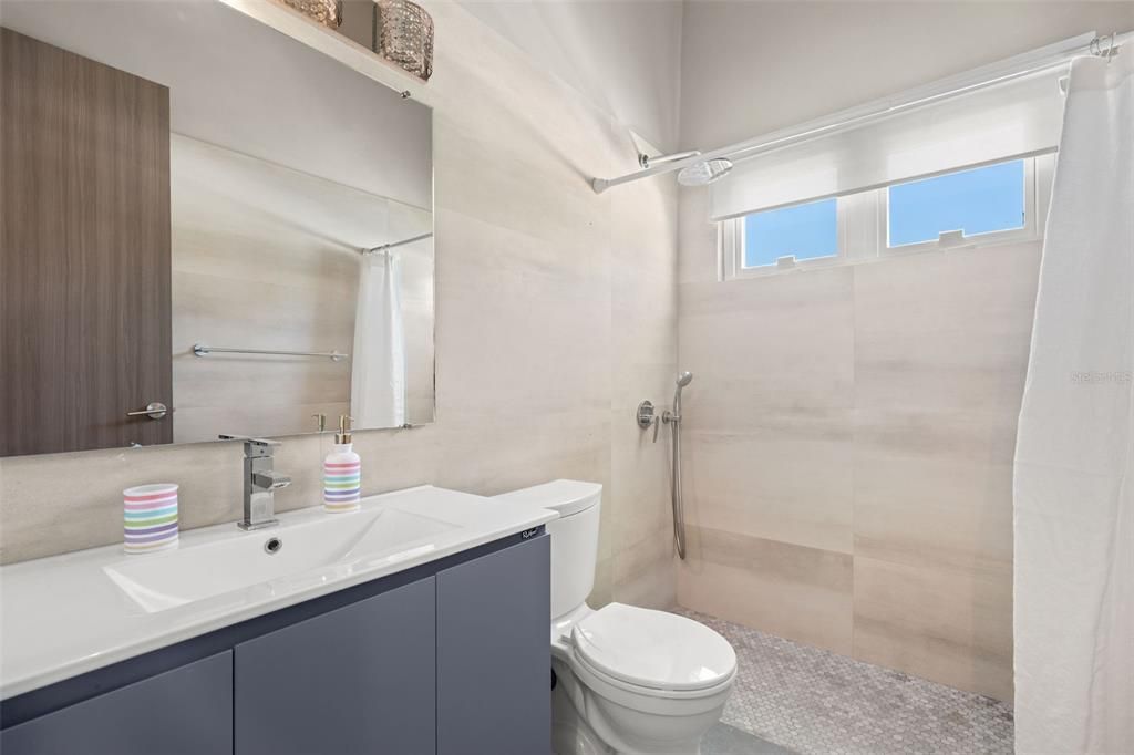 待售: $8,300,000 (9 贝兹, 9 浴室, 7881 平方英尺)