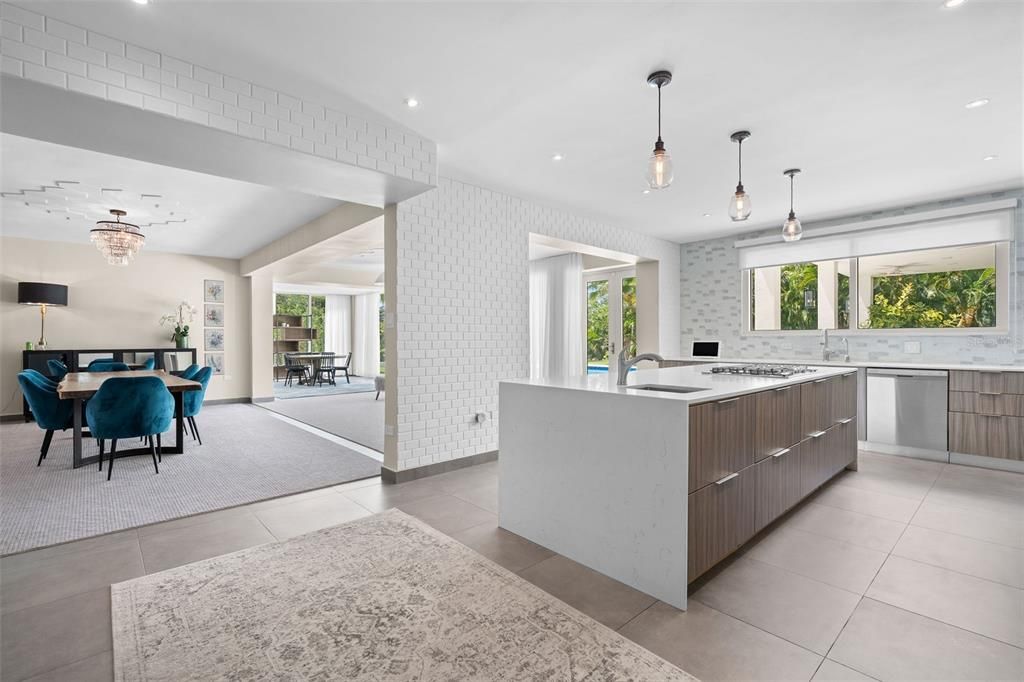 待售: $8,300,000 (9 贝兹, 9 浴室, 7881 平方英尺)