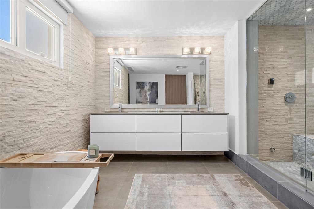 待售: $8,300,000 (9 贝兹, 9 浴室, 7881 平方英尺)