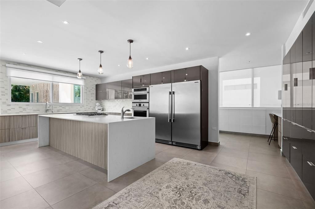 待售: $8,300,000 (9 贝兹, 9 浴室, 7881 平方英尺)