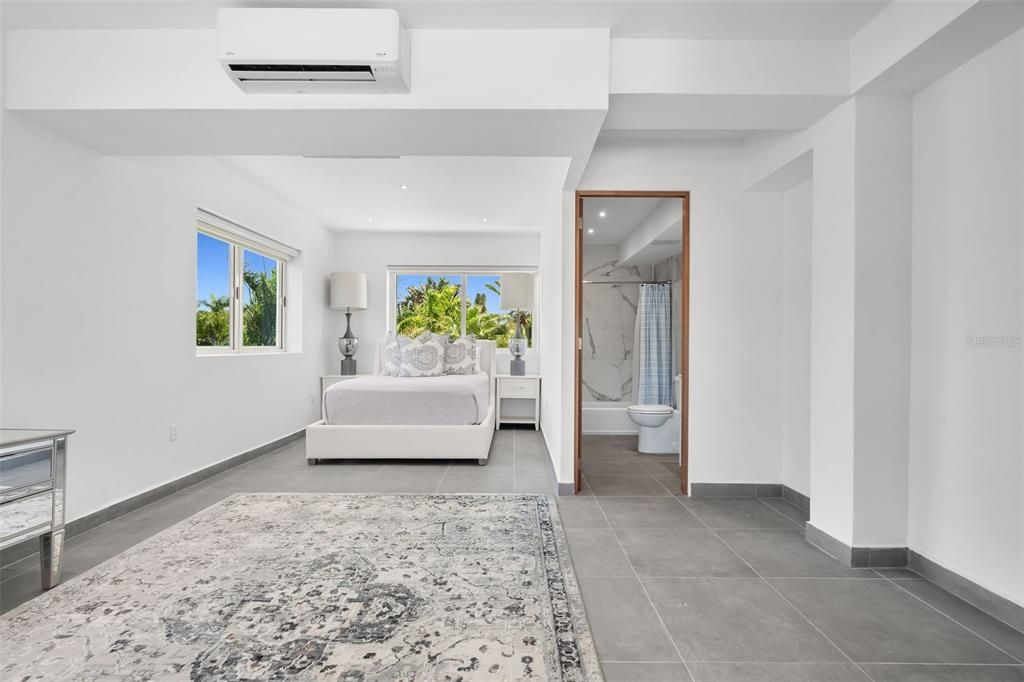 待售: $8,300,000 (9 贝兹, 9 浴室, 7881 平方英尺)