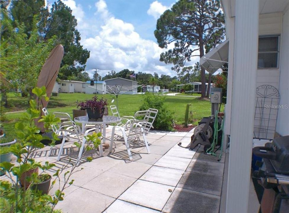 合同活跃: $110,000 (3 贝兹, 2 浴室, 1085 平方英尺)