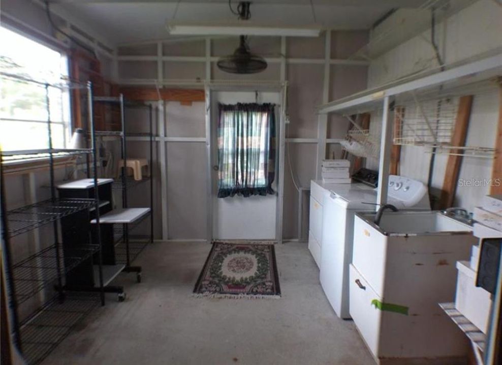 合同活跃: $110,000 (3 贝兹, 2 浴室, 1085 平方英尺)