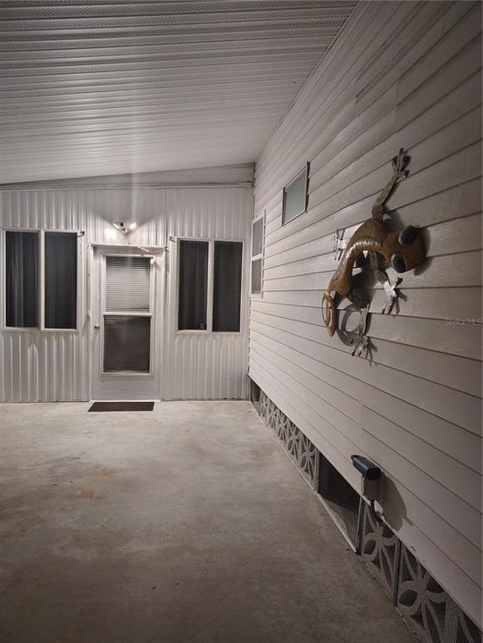 合同活跃: $110,000 (3 贝兹, 2 浴室, 1085 平方英尺)