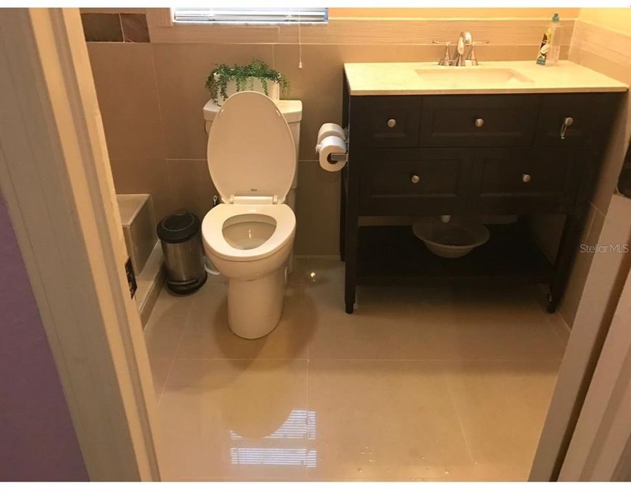 For Sale: $328,000 (3 beds, 2 baths, 1209 Square Feet)