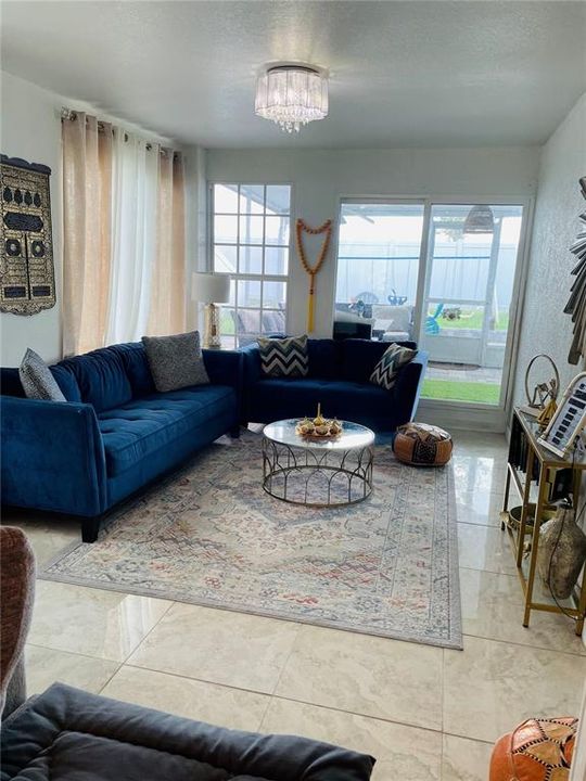 For Sale: $328,000 (3 beds, 2 baths, 1209 Square Feet)