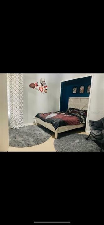 For Sale: $328,000 (3 beds, 2 baths, 1209 Square Feet)