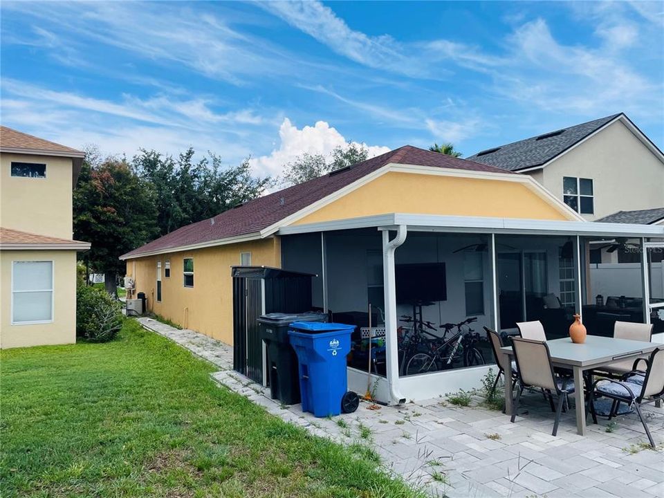 For Sale: $328,000 (3 beds, 2 baths, 1209 Square Feet)