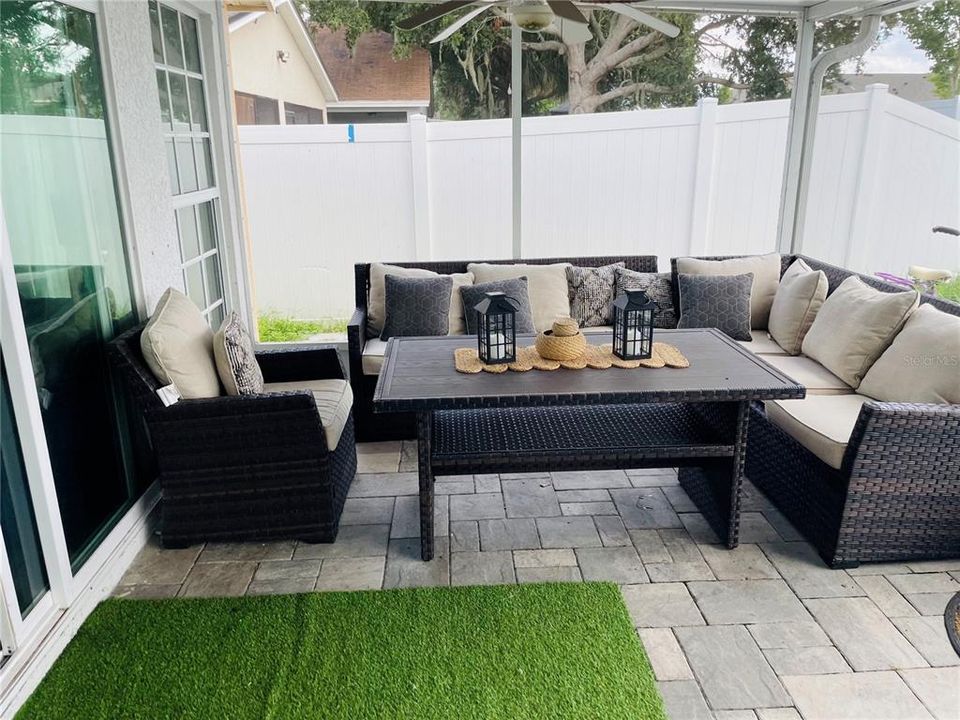 For Sale: $328,000 (3 beds, 2 baths, 1209 Square Feet)