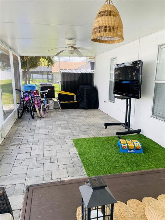 For Sale: $328,000 (3 beds, 2 baths, 1209 Square Feet)